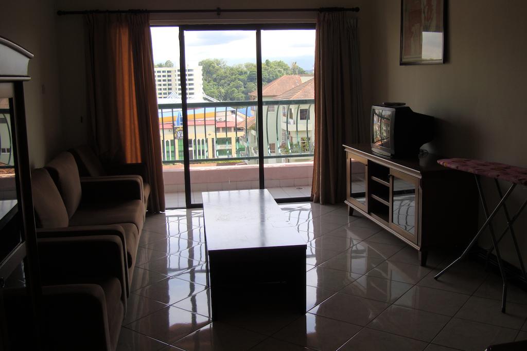Dorcas Service Apartment - Marina Court โกตาคินาบาลู ภายนอก รูปภาพ