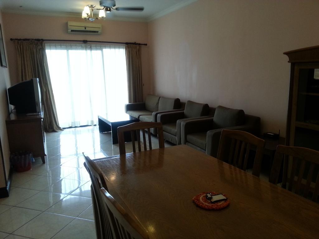 Dorcas Service Apartment - Marina Court โกตาคินาบาลู ภายนอก รูปภาพ